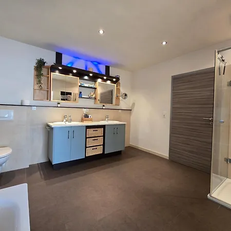 Ferino - Exklusive Lage , Zentral , Ruhig * 居特斯洛