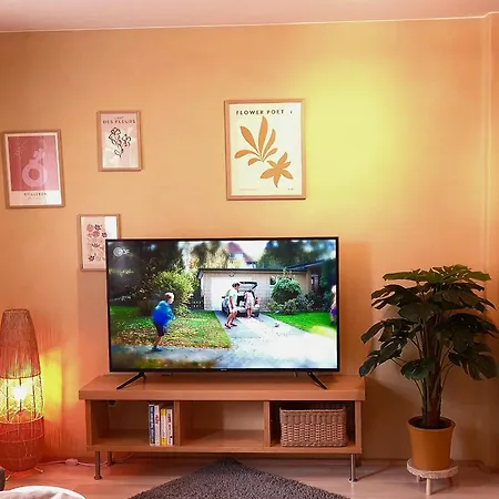 Ferino - Zentral & Ruhig - Glasfaser Wlan & Lan - Privater Parkplatz * 귀터슬로