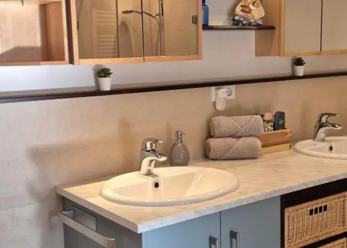 Ferino - Exklusive Lage , Zentral , Ruhig 公寓 居特斯洛